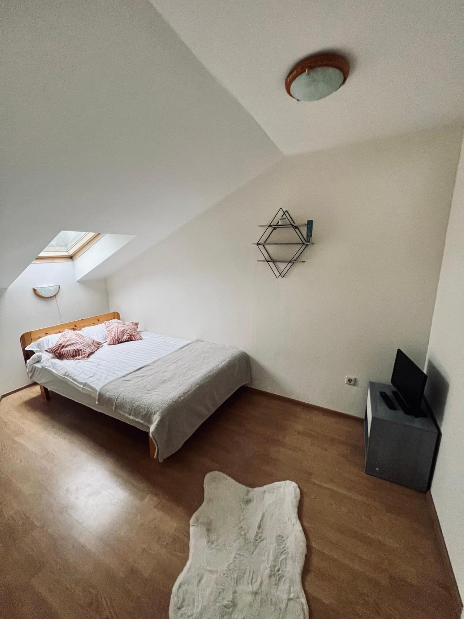 Edgari Guesthouse Отепя Экстерьер фото