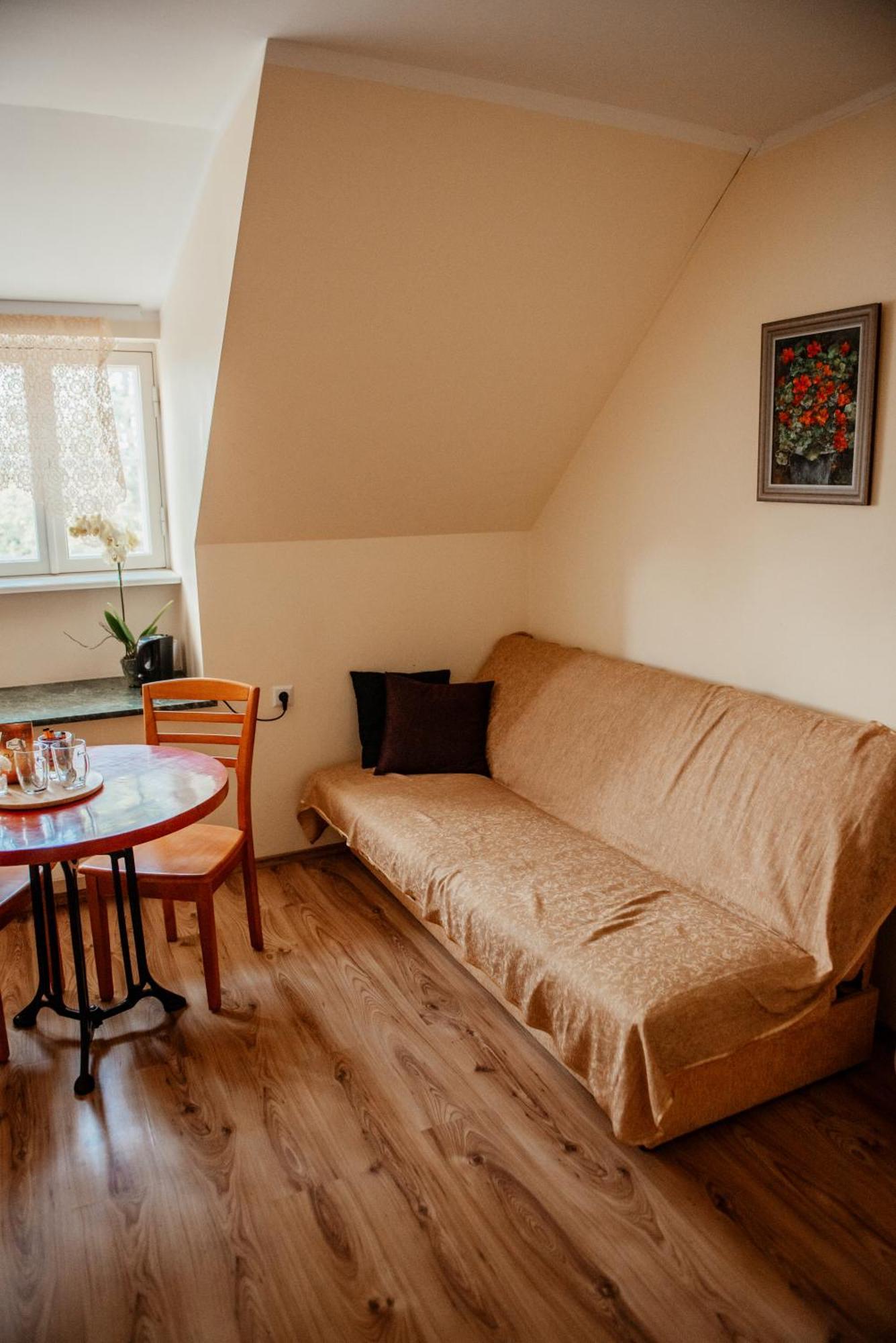 Edgari Guesthouse Отепя Экстерьер фото